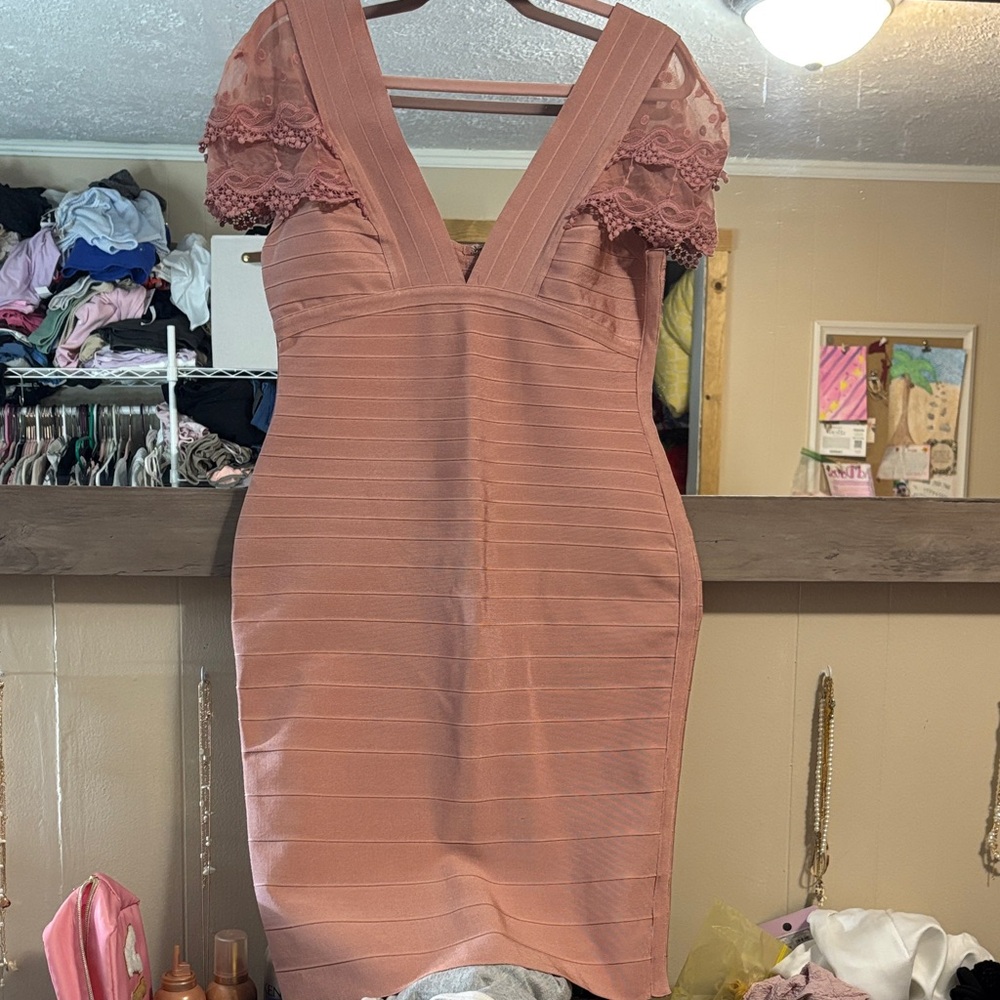 Rebdolls Mauve Mini Dress with Lace Sleeves
